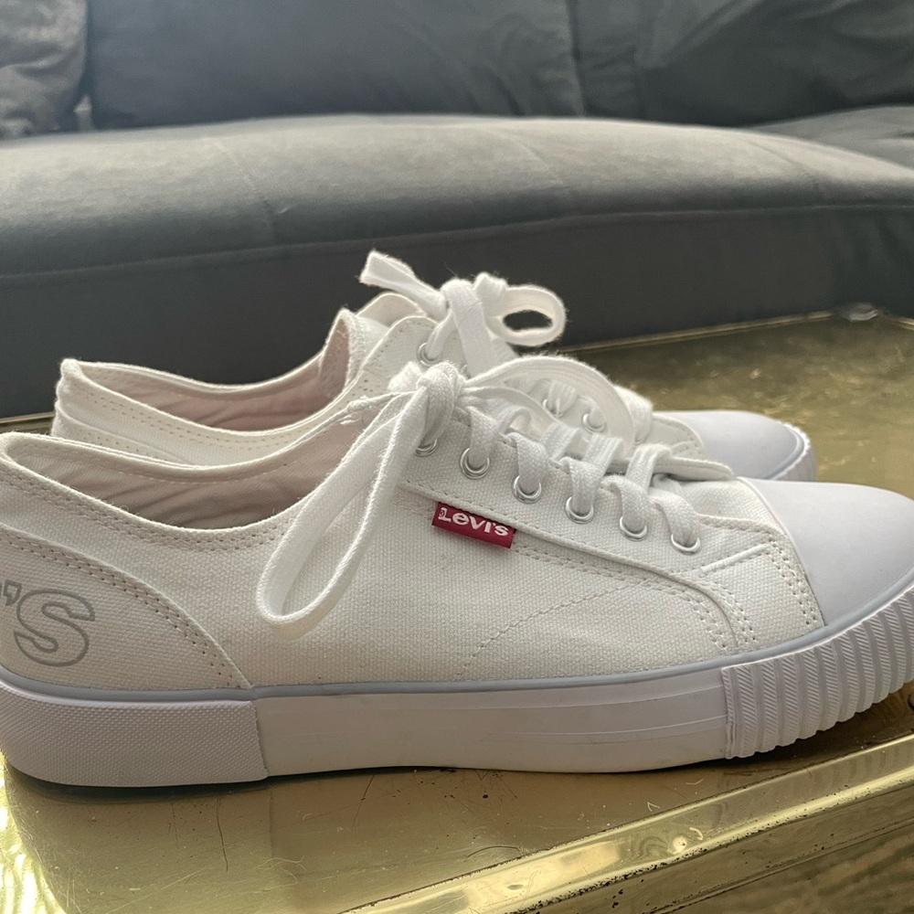 Women’s Levi Strauss Canvas Sneakers